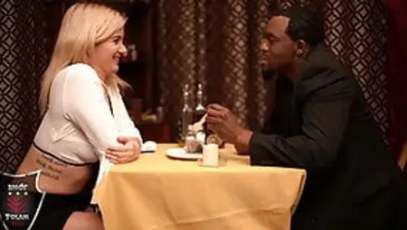 Dinner Out! Rome Major Eats Out His Blonde Date Layla Price!