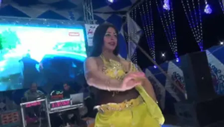 Egyptian Women Dancing
