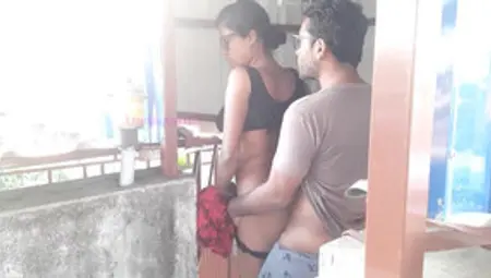 Chadpe Rent Owasula Kiraydar Larki Se - Indian Desi Hindi Sex Story Outdoor Sex