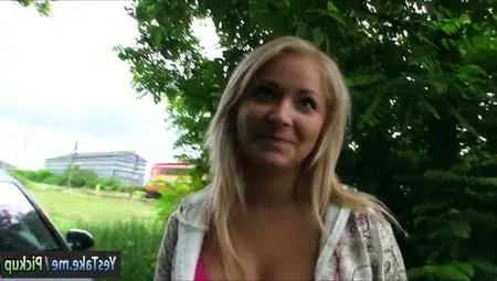 Amateur Czech Girl Lana Nailed For Money