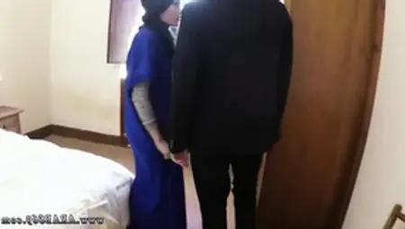 Amateur Hidden Milf 21 Year Old Refugee In My Hotel Room For Sex