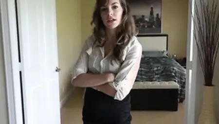 Elegant Real Estate Agent Will Seal The Deal Only By Using Her Pussy