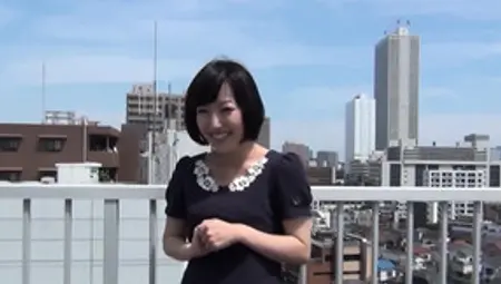 Japanese Ho Rubs Her Clit
