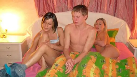 HOT THREESOME WITH GIRLFRIENDS