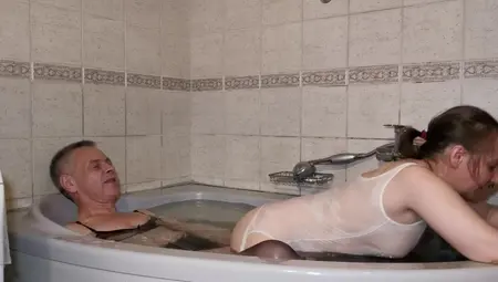 Bathtub Sex - Episode II - Becky Getting An Orgasm From Cum On Her Booty - Michael Hernandez And Becky