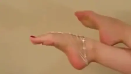 Syrian Girl - Sexy Feet - Her Toes Tickle You Like Hell - ????? ???????..??????