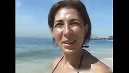 Sexy Brazilian MILF Has Vacation Sex