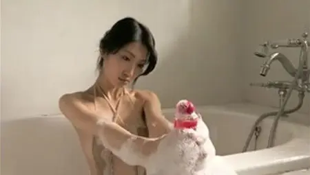 Fetching Japanese Whore In Handjob Porn Video