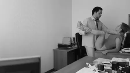 Mature Milf Slut Fucked Hard With Boss In The Office - Amateur Porn