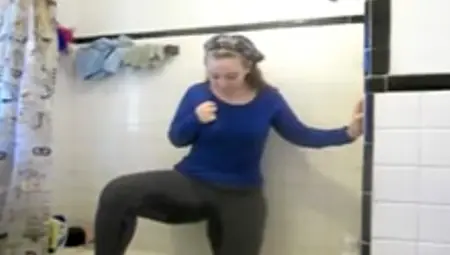 Fatty Pissing In Her Tights
