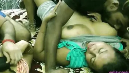 Desi GF Swaping And Pounded Infront Of Each Other:: With