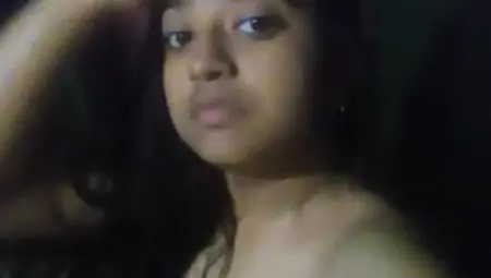 Bengali Girl Priyanka Show Her Sexy Boobs