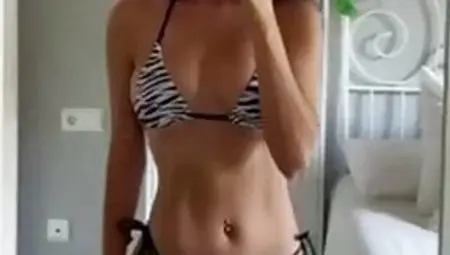 Julia Mata Showing Off Her Tight Cum Worthy Body