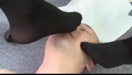 Japanese Female Workers Give Man Footjob Shoejob