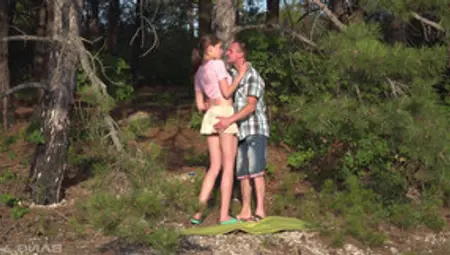 Outdoor Fucking From Behind With Cute Teen Vika Lita And Her BF
