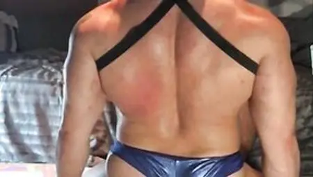 Hot Domina Bodybuilder Facesitt Hes Sup With Hes Huge Booty Inside Trunks
