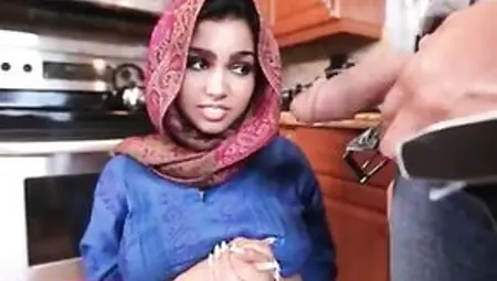 Hijab Wearing Muslim Teen Ada Creampied