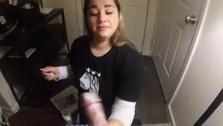 **REAL** Pizza Delivery Girl Hooks Me Up Again With HANDJOB